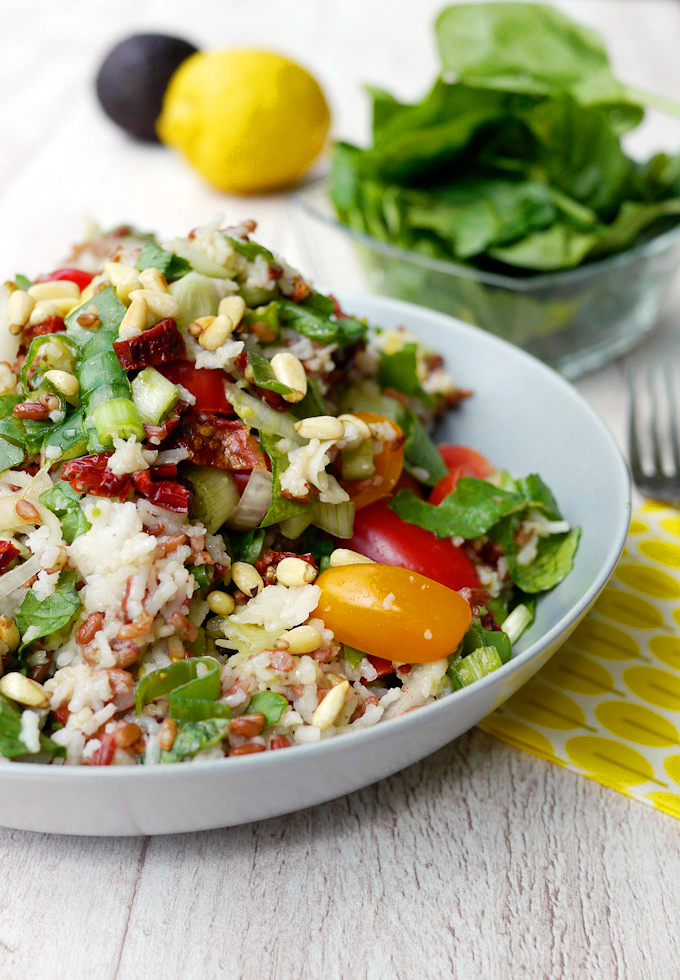  Recipe for summer rice salad with avocado and baby spinach 