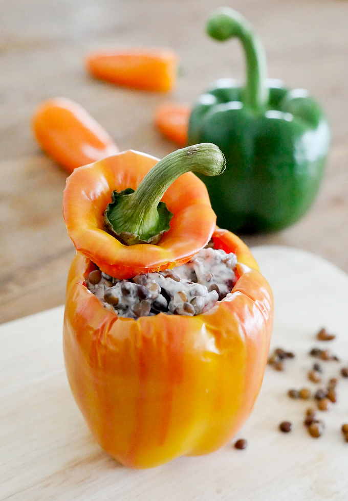  Stuffed peppers with goat cheese and lentils 