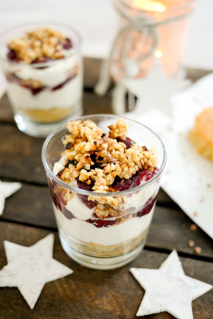  Macarpone layer dessert with almonds and cherries 